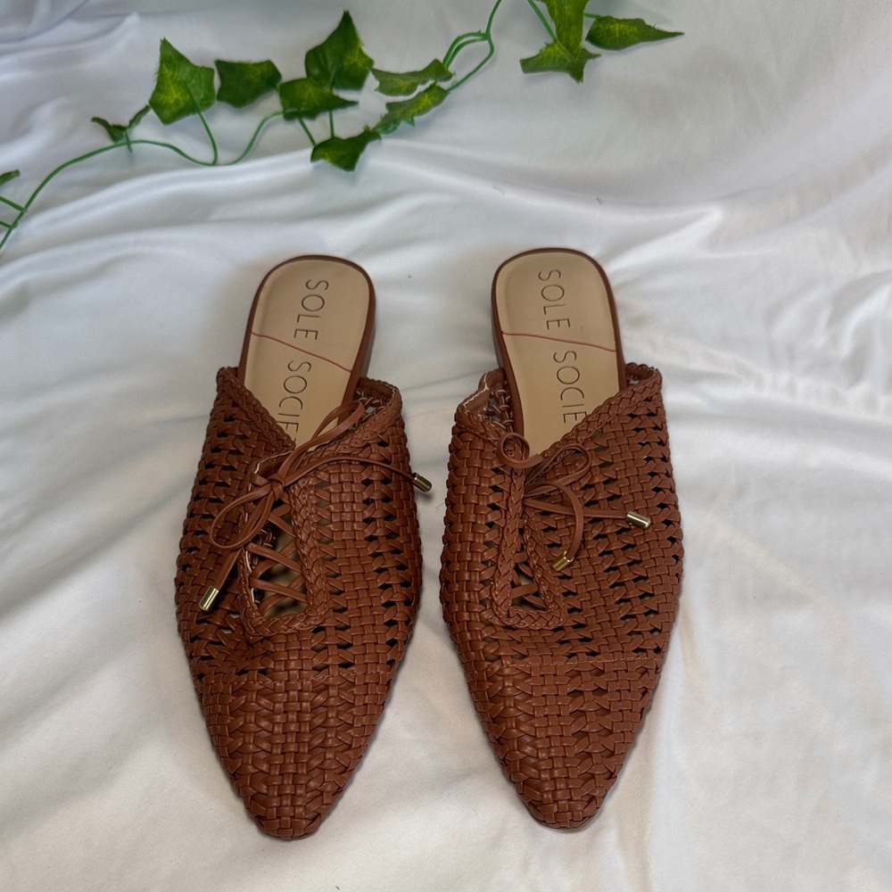 Sole Society Tan Woven Mules — size 9